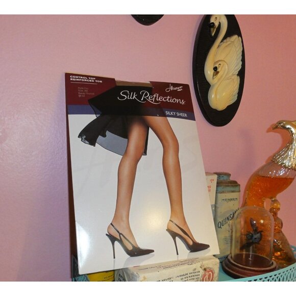 Vintage Hanes Silk Reflections Nude Control Top Pantyhose size AB nylon sissy - Picture 3 of 6
